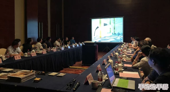 部长与团队连续七天住温泉酒店,探讨政策新方向与未来发展路径 部长与团队连续七天住温泉酒店,探讨政策新方向与未来发展路径