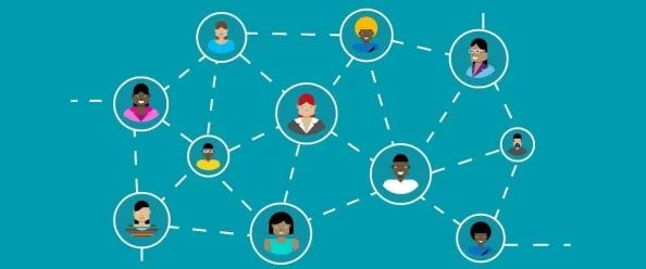 c吃瓜网站：探讨这种新兴平台对社交媒体信息传播影响的多维视角与其潜在复杂性