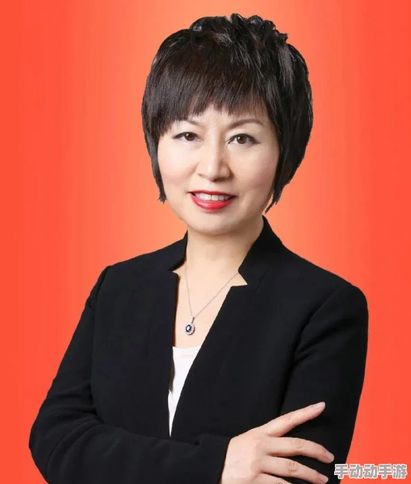 梁书记护士伦依萍的背景故事：她如何在社区医疗中发挥重要作用以及对患者的关怀历程