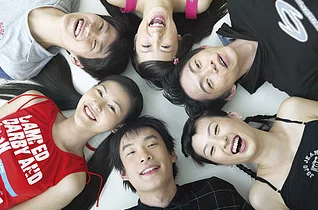 男生把坤坤放到女生的腚眼里，探讨性别角色与社会认知对青少年行为的影响及其心理后果