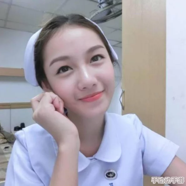 日本Jan护士feeL高潮：探讨日本护士职业中的情感投入与职业满意度的关系及其影响因素