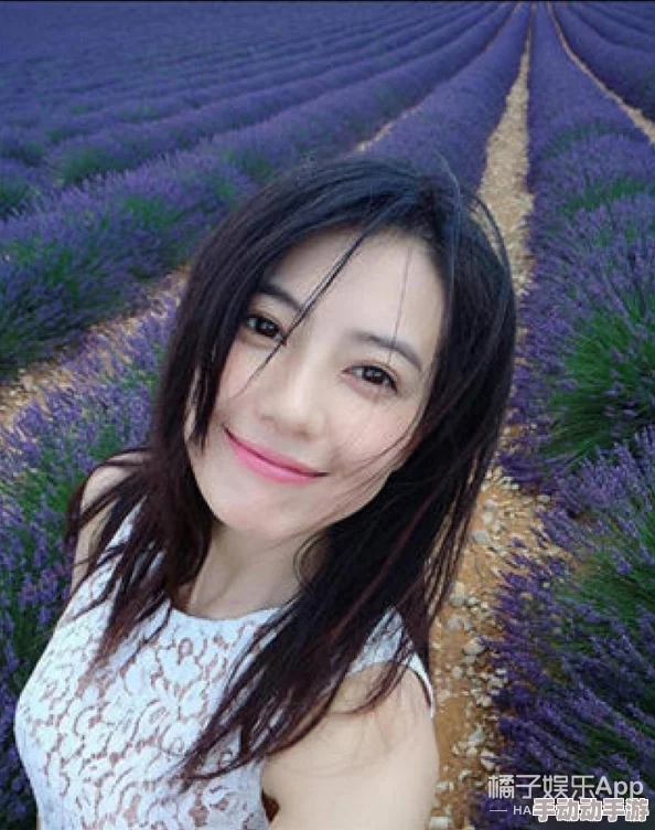 校花主动脱 让我目睹她的惊人身材，背后竟隐藏着不为人知的秘密和校园恋情！