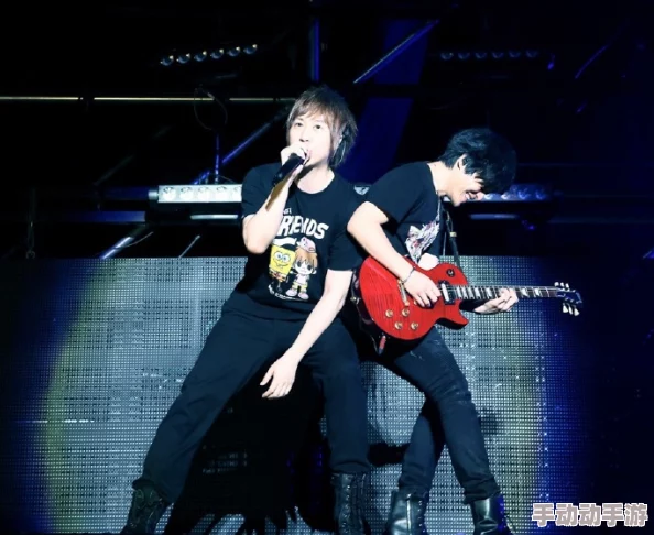 五月天婷婷激情：探寻音乐与情感交织的无限魅力之旅