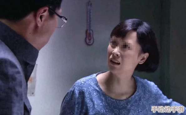 艳母献身记：令人震惊的内幕曝光，家庭与道德的底线被彻底打破，现实竟如此残酷！