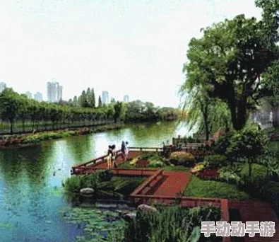 臭小子老师腰快断了，学生们的调皮捣蛋让他苦不堪言，如何应对课堂管理中的挑战与困扰