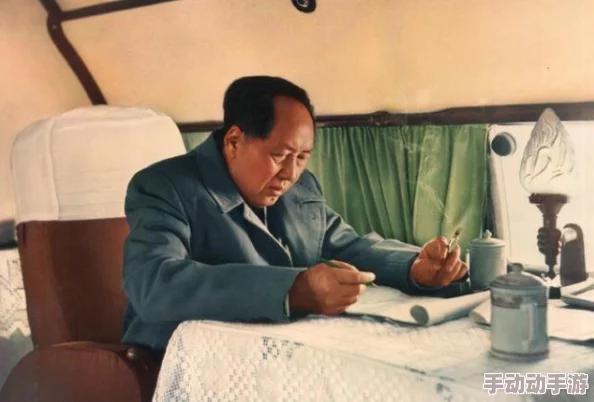 臭小子老师腰快断了，学生们的调皮捣蛋让他苦不堪言，如何应对课堂管理中的挑战与困扰