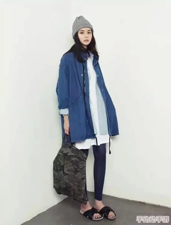 QQ飞车手游：解锁永久潮流前线时装新秘籍，每日签到尊享独家定制永久装扮！