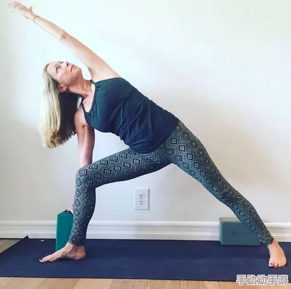 融化c1v1骨科：探讨C1和C2椎骨的解剖结构及其在脊柱手术中的重要性与技术进展