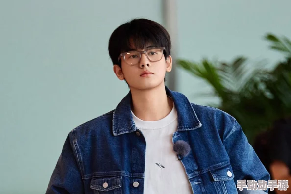 性别自由凸轮管阿拉伯：网友热议这一新兴现象，认为其可能推动社会对性别认知的变革与包容