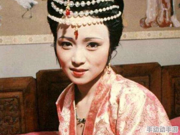 贾宝玉王熙凤大战:揭示了两位主要角色在《红楼梦》中因情感与权力的冲突而引发的激烈对抗 贾宝玉王熙凤大战:揭示了两位主要角色在《红楼梦》中因情感与权力的冲突而引发的激烈对抗