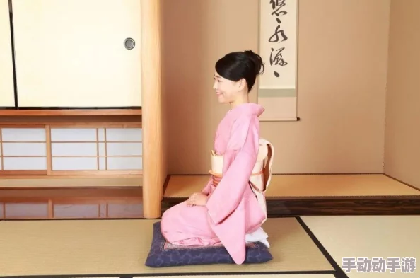 日本人对于传统文化的热爱与现代生活的融合：从和服到现代时尚的演变与影响