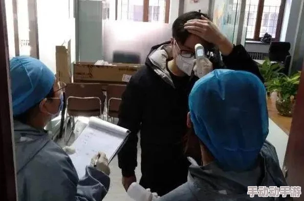 18岁带纸巾请进入：年轻人如何在社交场合中应对突发情况的心理与行为研究