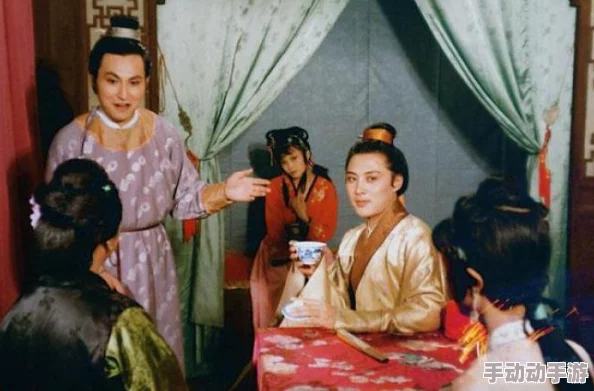 古装片中的色彩运用与文化意蕴分析:以《红楼梦》为例的视觉表现研究 古装片中的色彩运用与文化意蕴分析:以《红楼梦》为例的视觉表现研究