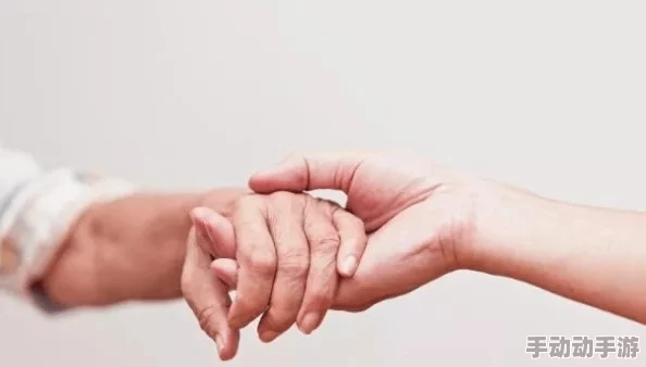 男人割了皮包什么样子要手举着呢？震惊！真实手术过程曝光，伤口竟然如此惊人，不可思议！