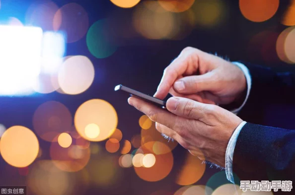 变成隐身人在学校做像素游戏：体验虚拟世界的奇妙校园生活