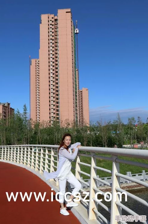 法国空姐2019满天星法版:这是一款以法国空姐为灵感设计的时尚系列,展现了优雅与浪漫的完美结合 法国空姐2019满天星法版:这是一款以法国空姐为灵感设计的时尚系列,展现了优雅与浪漫的完美结合