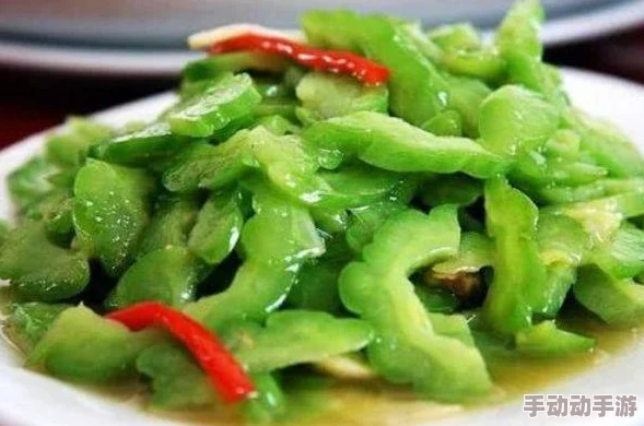 桃园深处有人家:如何获取苦瓜及制作苦瓜炒蛋的独家配方 桃园深处有人家:如何获取苦瓜及制作苦瓜炒蛋的独家配方