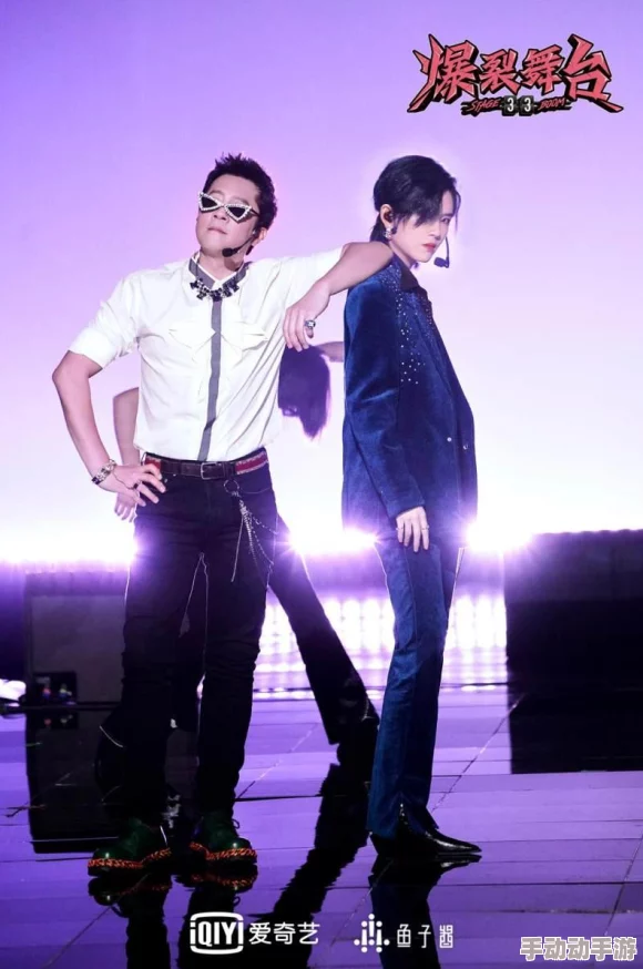 东北乡村女rapper惊现全国音乐大赛，舞台精彩表演引发全网热议，网友纷纷点赞她的才华！