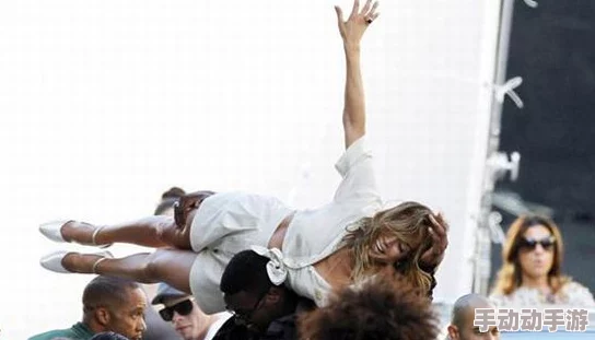 桃色激情网：最新调查揭示网络色情产业背后的黑暗真相与社会影响，呼吁加强监管与保护青少年安全