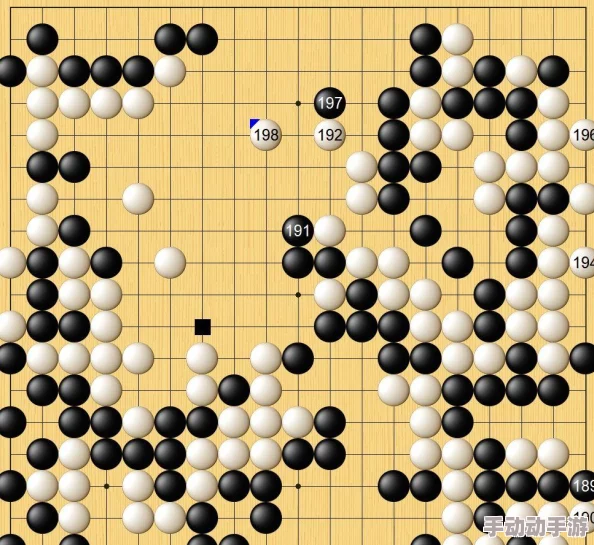 对比分析：王者荣耀中，哪一场对局体验与策略运用更为出色？