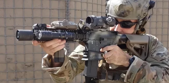 三角洲行动开荒全攻略：武器选择与搭配推荐指南