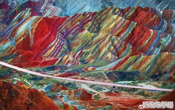 中国城市XXXXXLmedjyfBD惊现罕见自然奇观，数千市民齐聚现场目睹壮丽景象，称赞大自然的神奇魅力！