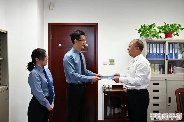 四川妇女bbbb：网友热议女性在社会中的角色与挑战，呼吁更多关注和支持，推动性别平等的实现