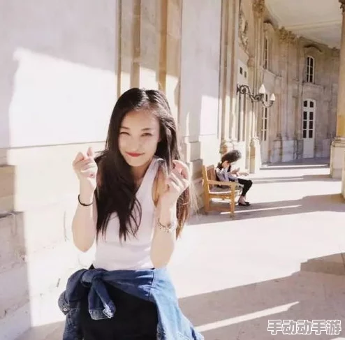 张慧敏西西大尺度美軳人人体bt，震惊全网！她的大胆表现引发热议，网友纷纷评论不已！
