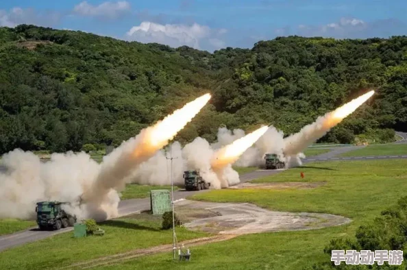 战争雷霆游戏中实现跳伞操作需要按下的具体按键是什么