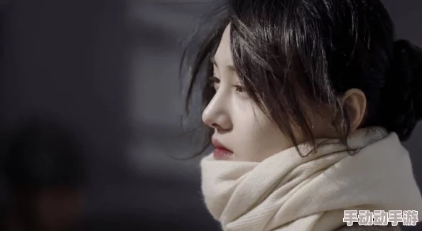 女侠美妇趴伏承受呻吟苏美斓，热议新剧角色塑造与演员演技引发观众共鸣，社交媒体上讨论不断升温