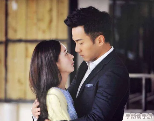 by1511.10m：某男星与知名女演员疑似秘密约会，现场目击者曝光细节