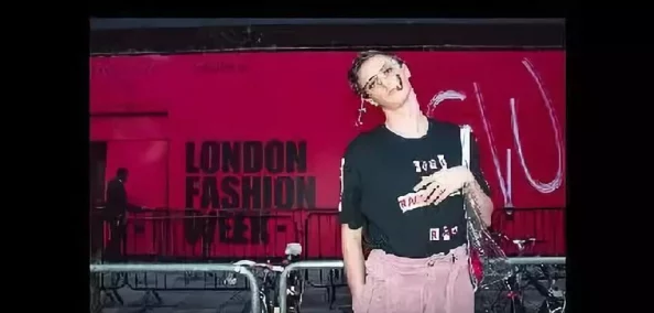 xxxxhd欧美精品＂震惊曝光：全球最受欢迎的时尚品牌竟然隐藏着不为人知的秘密，消费者反应强烈！