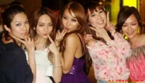 xxx18日本＂背后隐藏的秘密：明星们私下聚会竟然频繁，令人震惊的八卦曝光！