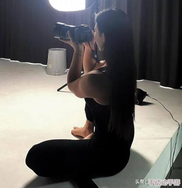 国产a自拍：最新动态揭示了其在社交媒体上的影响力与用户反馈，成为年轻人热议的话题