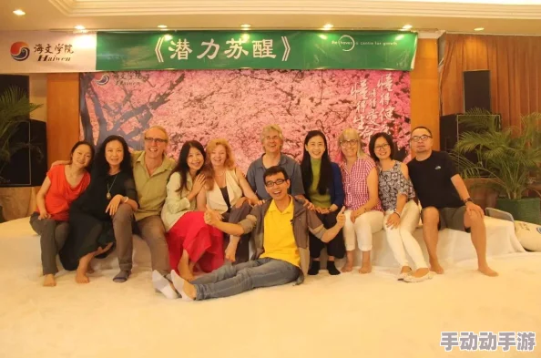 苏家有女1v5苏桐：她如何在逆境中崛起，展现出惊人的智慧与勇气，引发全城热议！