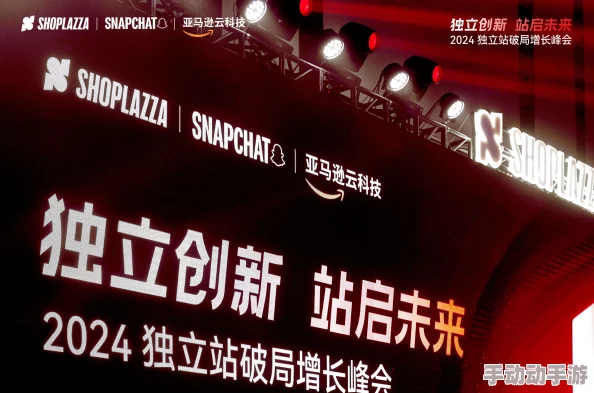 老徐帮小雅排毒，携手开启健康新生活，共同面对挑战与机遇，重塑身心灵的平衡与和谐