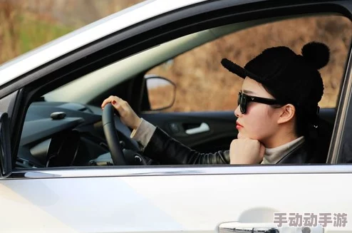 17c路cv：男子乘坐17c路cv公交车，竟然遇到了前任女友的闺蜜，两人还聊起了往事！听说当时的感情纠葛令人啼笑皆非