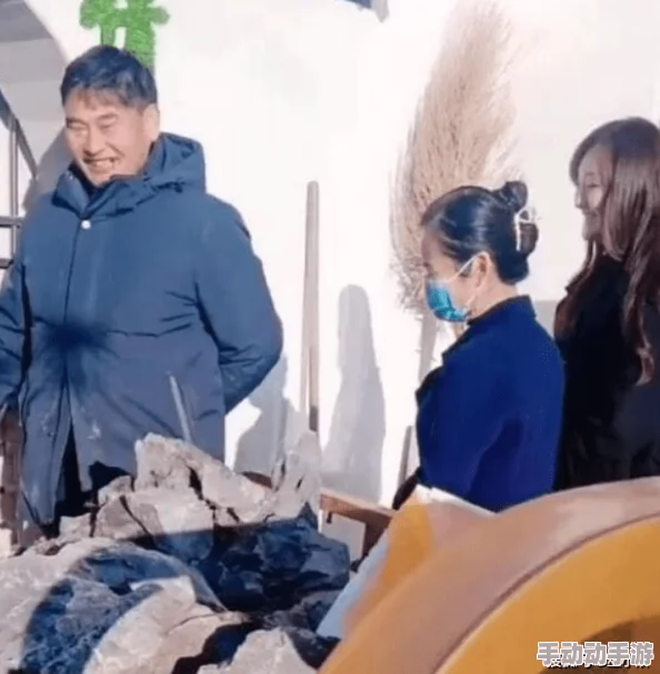 男人扒开添女人下部免费视频,最新动态:这段视频引发热议,网友们纷纷发表看法与讨论 男人扒开添女人下部免费视频,最新动态:这段视频引发热议,网友们纷纷发表看法与讨论