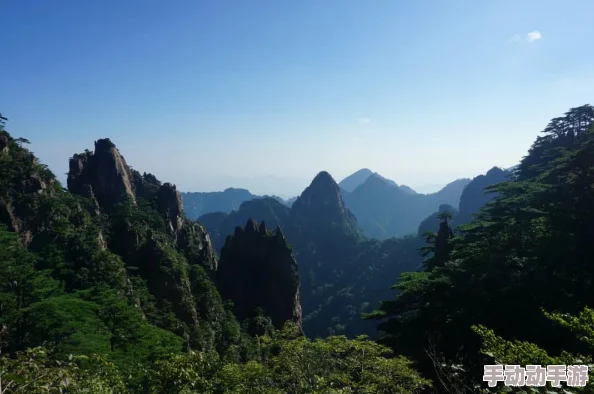 二次元拔萝卜生猴子:全新角色登场,玩家热议游戏机制与策略变化引发广泛关注 二次元拔萝卜生猴子:全新角色登场,玩家热议游戏机制与策略变化引发广泛关注