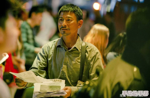 91入口：传闻某知名明星将与神秘富豪秘密结婚，背后隐藏的真相令人震惊！