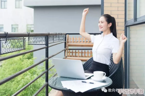 白洁,孙倩：两位女性在职场与生活中的奋斗故事，展现出不屈不挠的精神与追求梦想的决心
