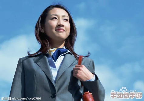 白洁,孙倩：两位女性在职场与生活中的奋斗故事，展现出不屈不挠的精神与追求梦想的决心