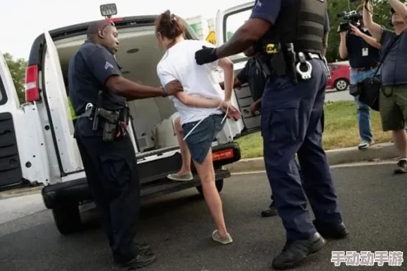 欧美黑人性暴力猛交免费看:最新动态揭示相关事件的深层次影响与社会反响 欧美黑人性暴力猛交免费看:最新动态揭示相关事件的深层次影响与社会反响