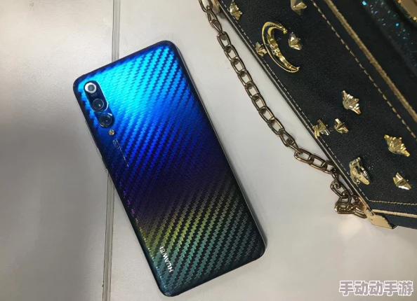 方舟手游地牢闪退问题待解，地牢狂欢周盛大开启探索之旅