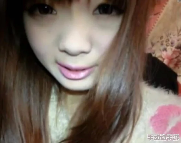 真人实拍卖女初被破www免费，背后隐藏的真相让人震惊，网友热议不断引发关注！