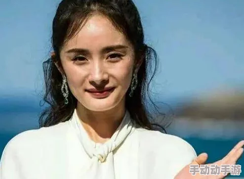 张柏芝下面黑毛又黑又浓，网友热议其个人魅力与时尚风格，引发众多粉丝关注和讨论！