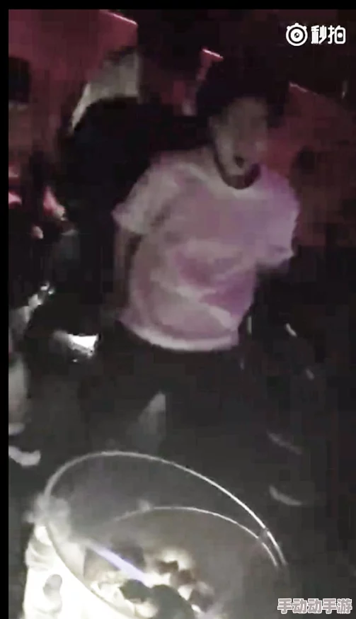 大肉棒一进一出视频引发网友热议，震惊内容曝光，令人感到不可思议的画面接连上演！