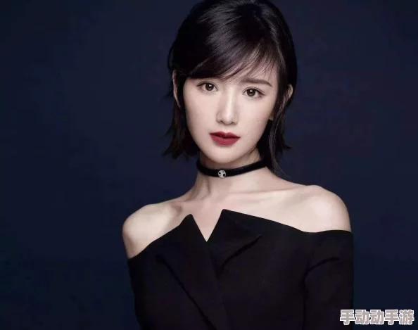 今日黑料,网红黑料：某知名网红被曝与多位明星私密关系，背后真相引发网友热议！