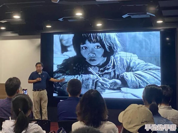 偷拍一区张津瑜6分钟35秒，网友热议其背后故事与影响，引发广泛关注和讨论