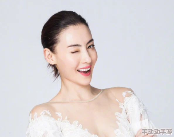 张柏芝54张无删码照引发热议,网友纷纷评论其真实美丽与自信风采,成为社交媒体新焦点! 张柏芝54张无删码照引发热议,网友纷纷评论其真实美丽与自信风采,成为社交媒体新焦点!